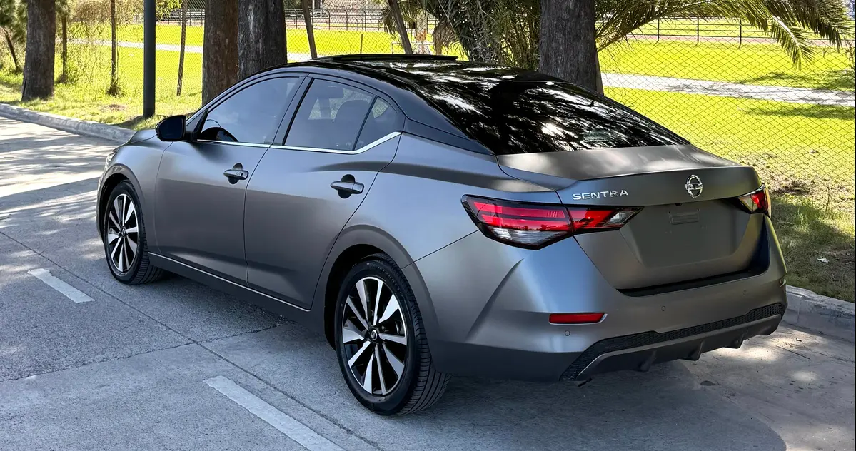 Mira esta publicación de Nissan Sentra 2024 en Motordil