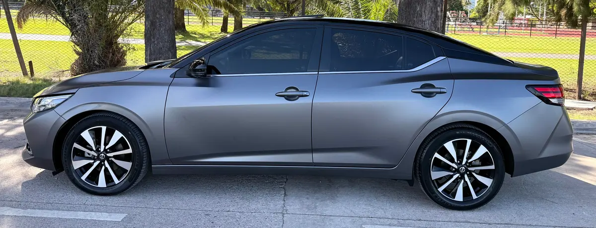 Mira esta publicación de Nissan Sentra 2024 en Motordil