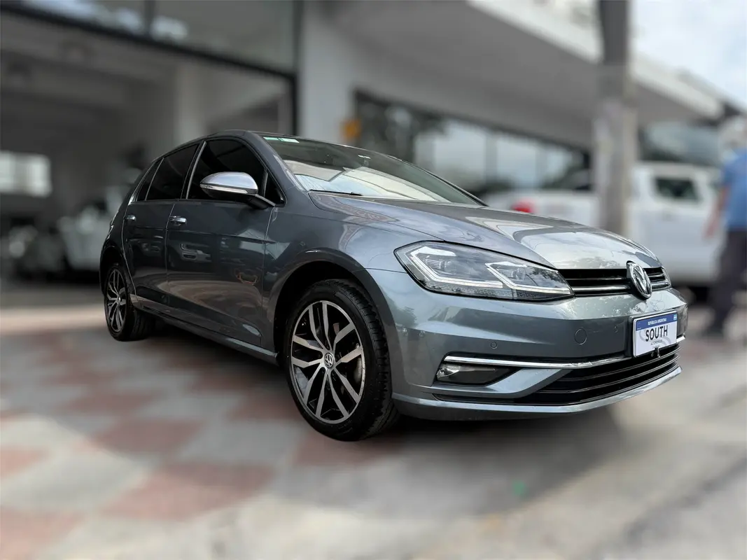 Mira esta publicación de Volkswagen Golf 2018 en Motordil