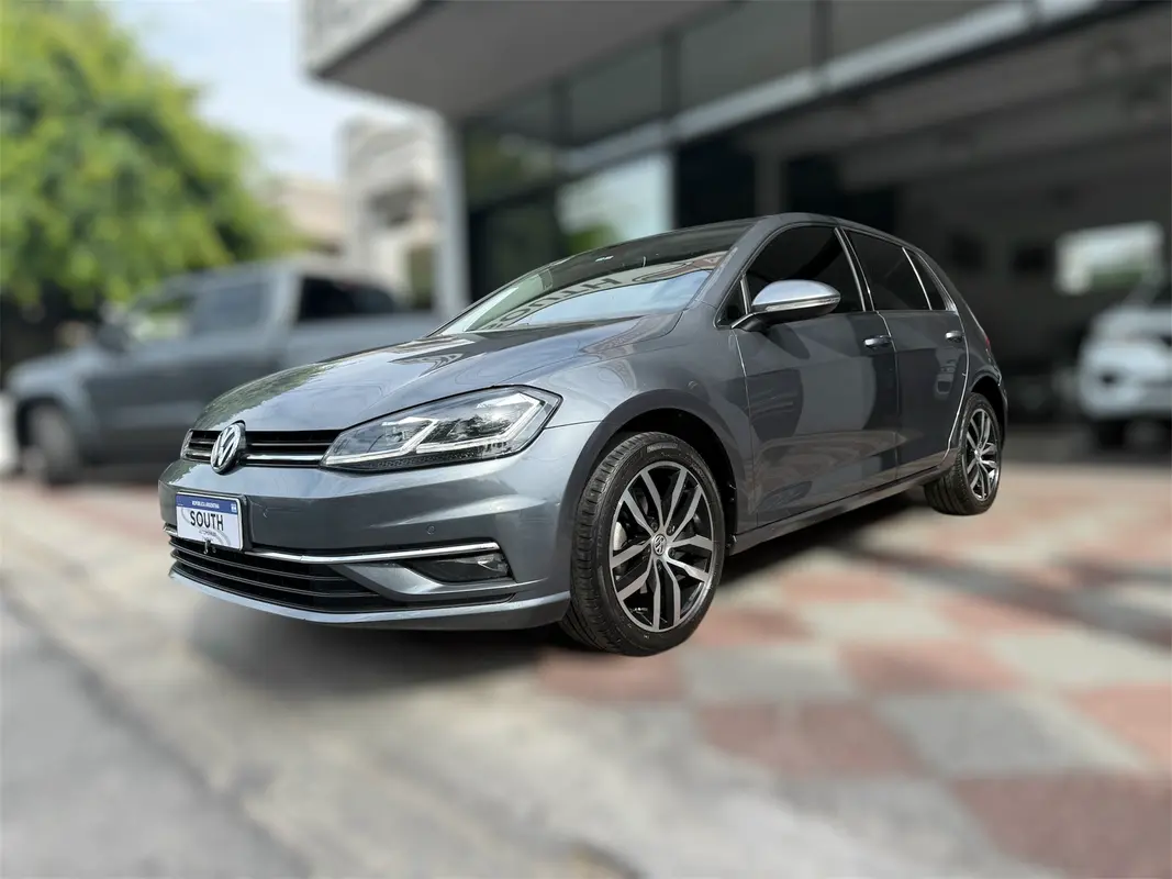 Mira esta publicación de Volkswagen Golf 2018 en Motordil