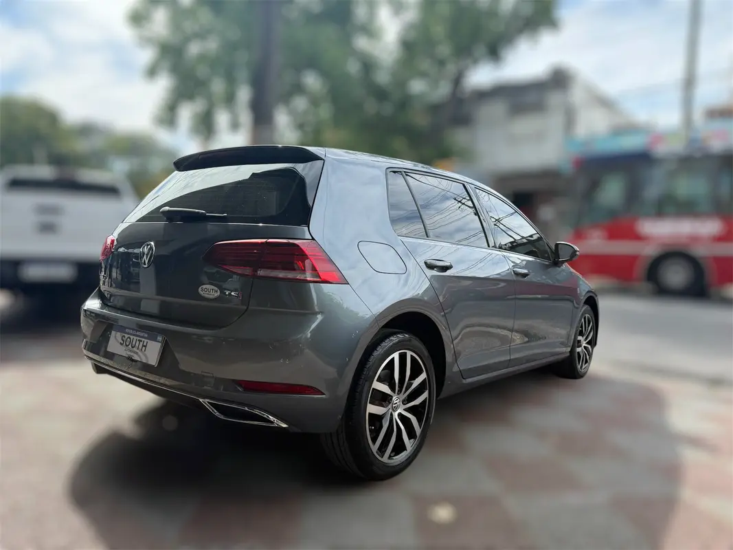 Mira esta publicación de Volkswagen Golf 2018 en Motordil