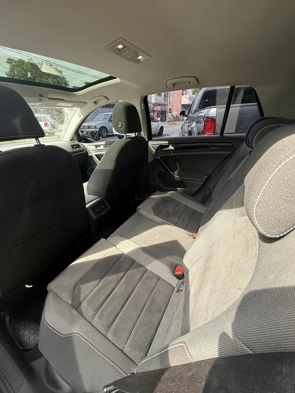 Mira esta publicación de Volkswagen Golf 2018 en Motordil