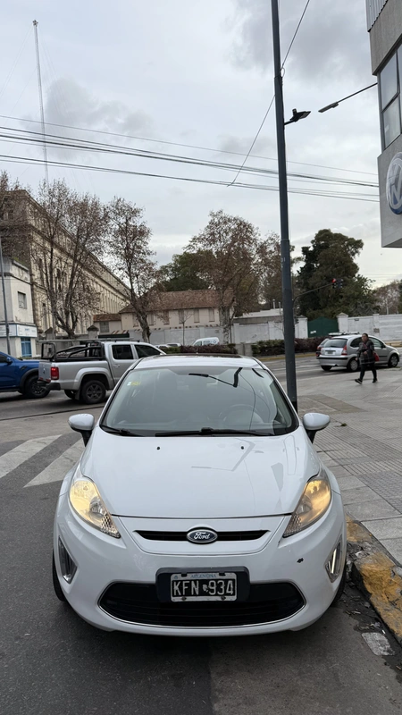 Mira esta publicación de Ford Fiesta 2011 en Motordil