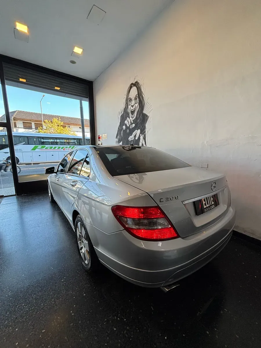 Mira esta publicación de Mercedes Benz Clase C 2010 en Motordil