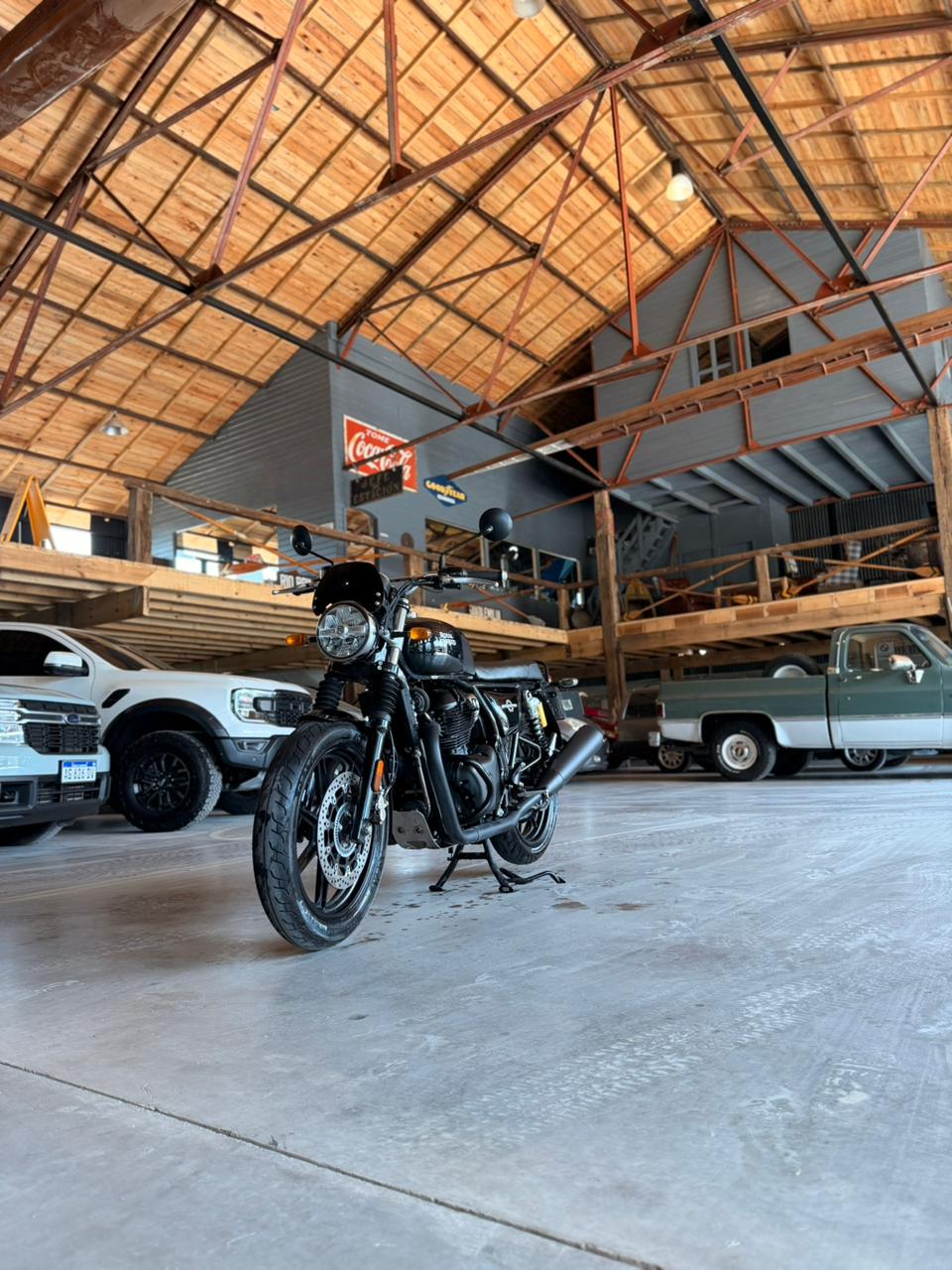 Mira esta publicación de Royal Enfield 650 Interceptor 2024 en Motordil