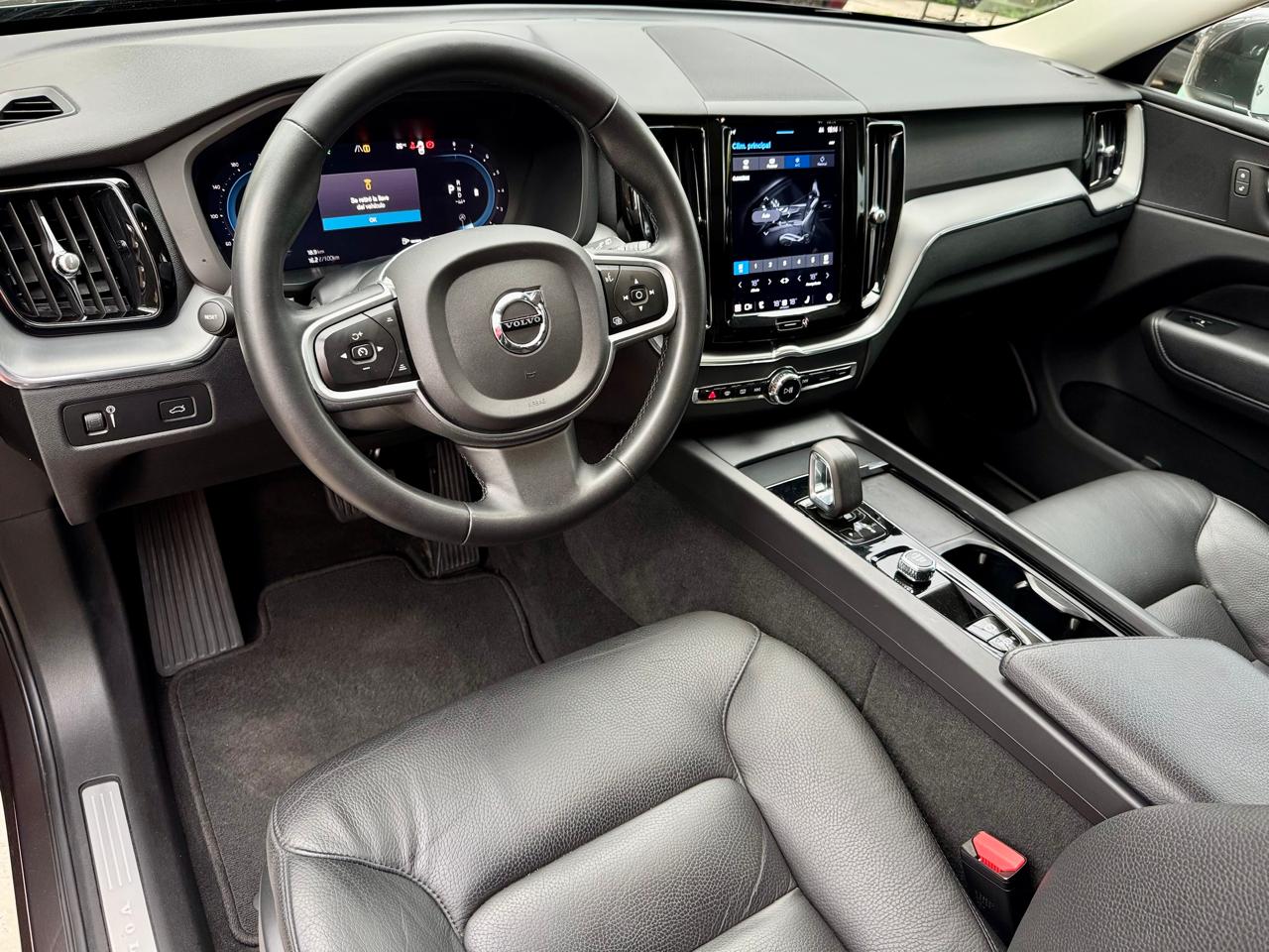 Mira esta publicación de Volvo XC 60 2022 en Motordil