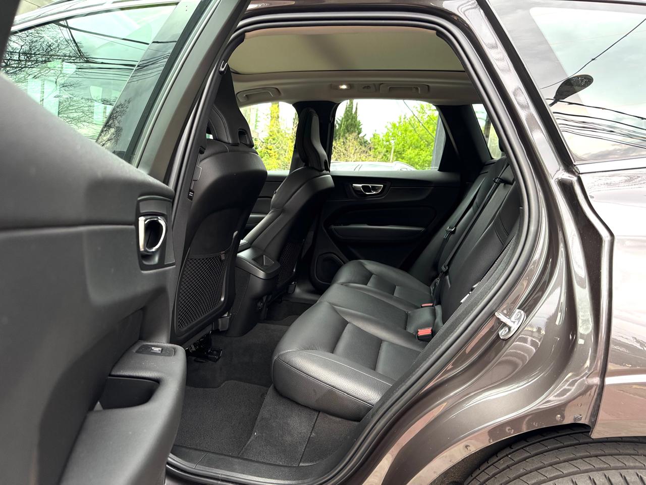 Mira esta publicación de Volvo XC 60 2022 en Motordil