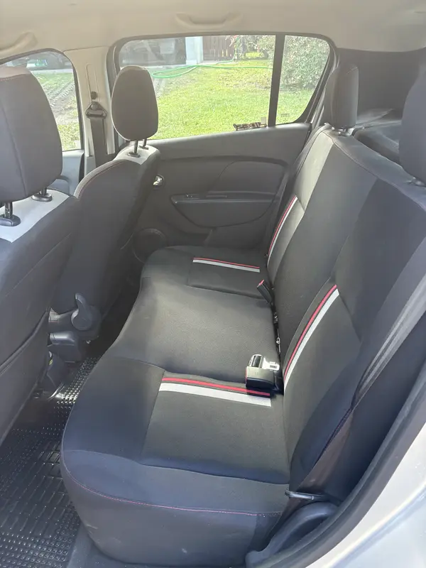 Mira esta publicación de Renault Sandero II 2017 en Motordil