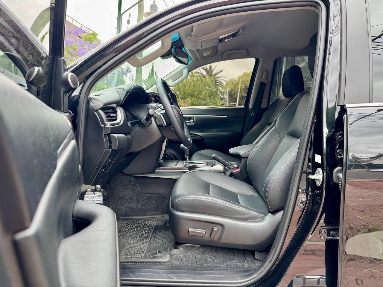 Mira esta publicación de Toyota SW4 2024 en Motordil