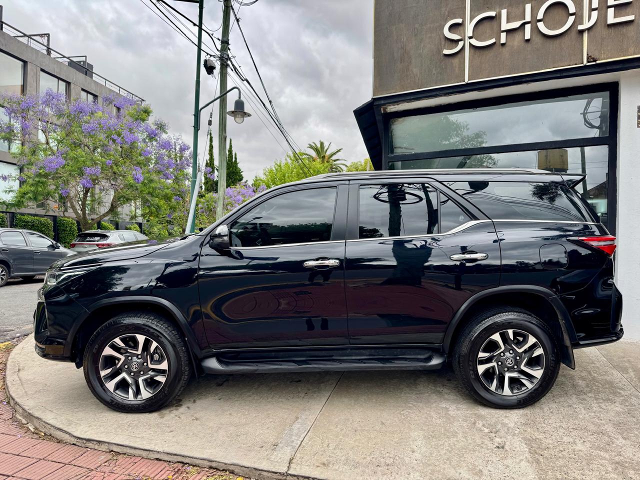 Mira esta publicación de Toyota SW4 2024 en Motordil