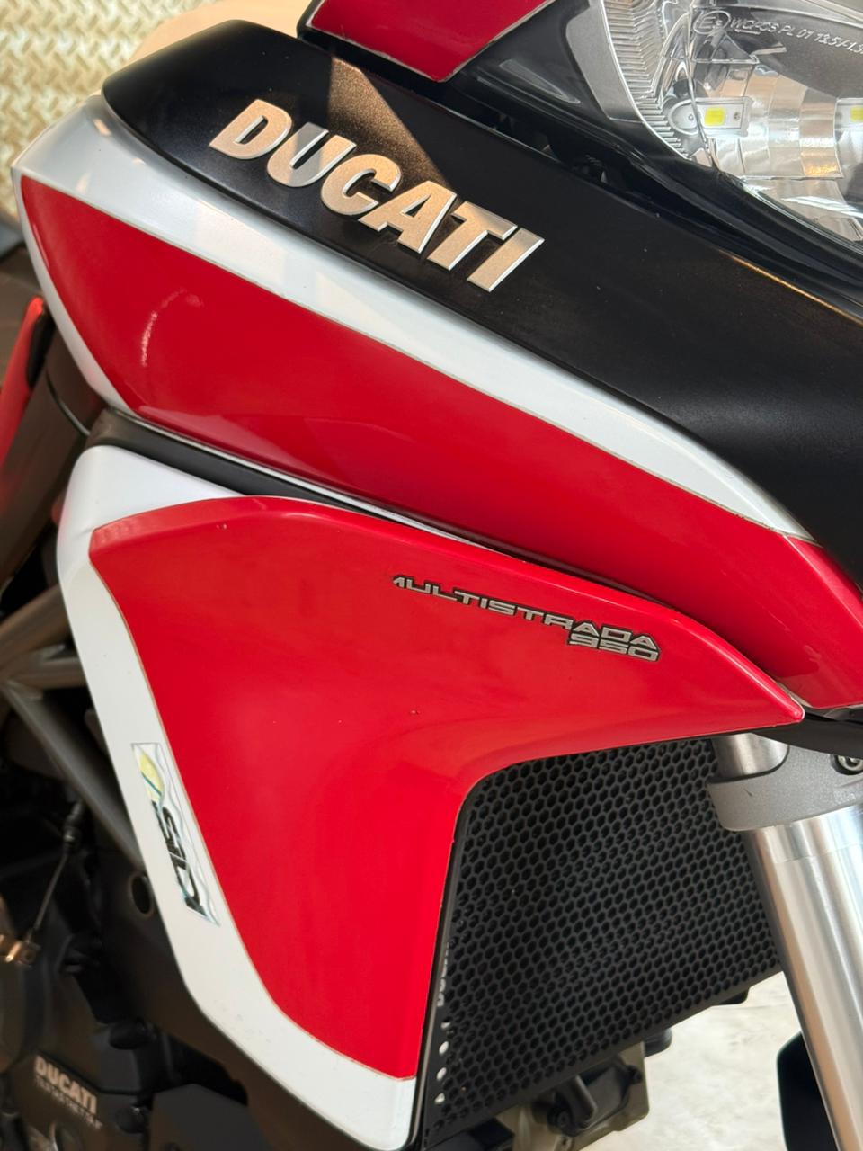 Mira esta publicación de Ducati 950 2018 en Motordil