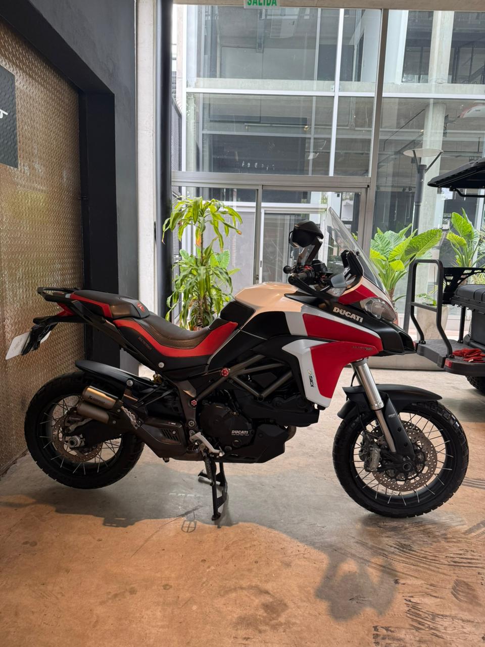 Mira esta publicación de Ducati 950 2018 en Motordil