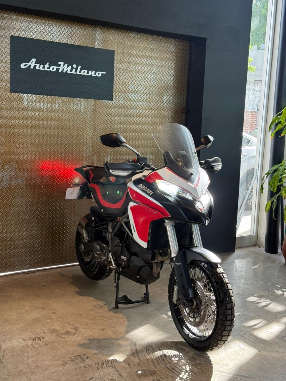 Mira esta publicación de Ducati 950 2018 en Motordil