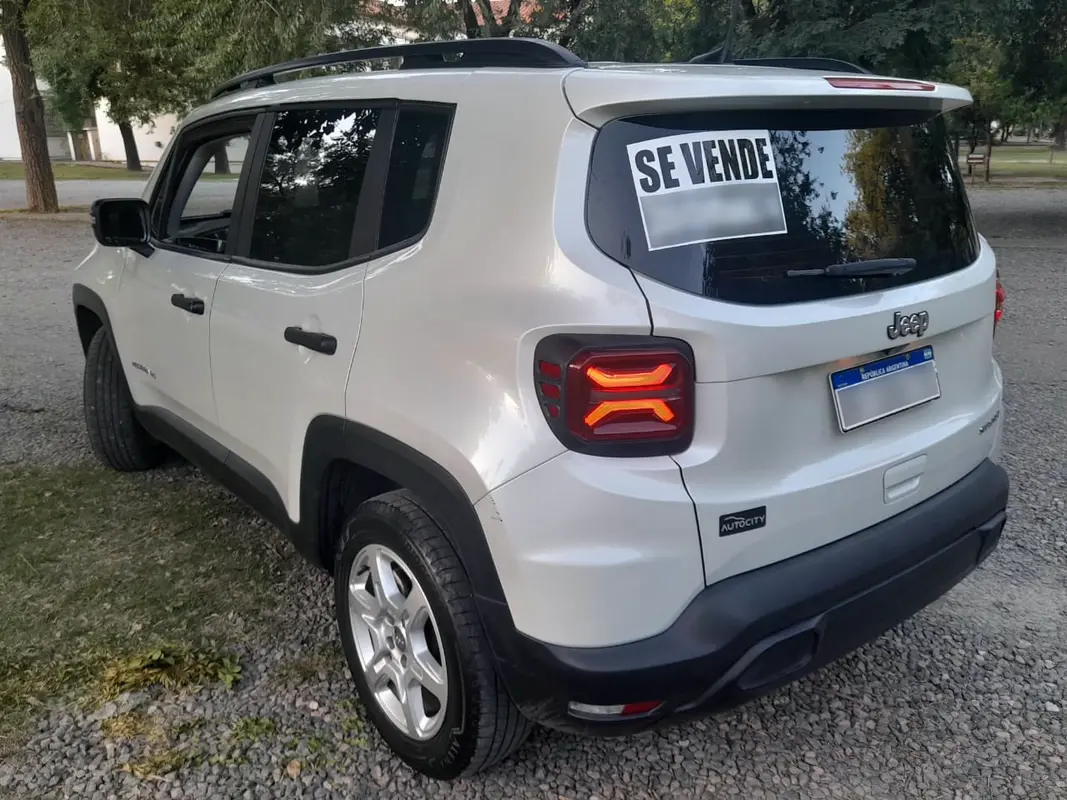 Mira esta publicación de Jeep Renegade 2022 en Motordil