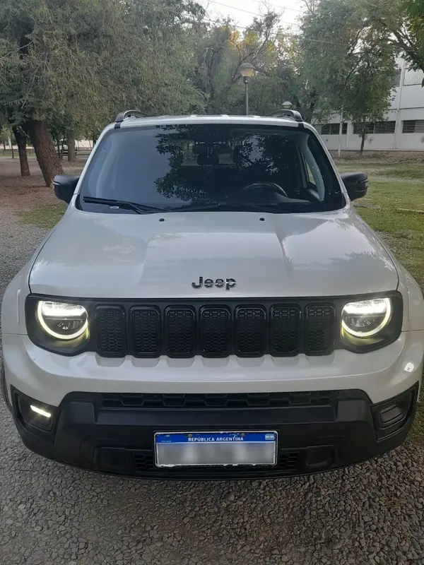 Mirá esta publicación de Jeep Renegade