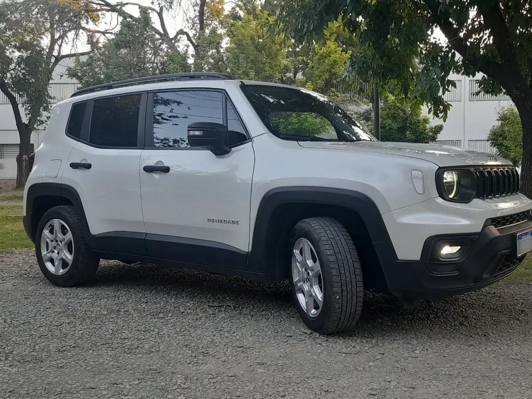 Mira esta publicación de Jeep Renegade 2022 en Motordil