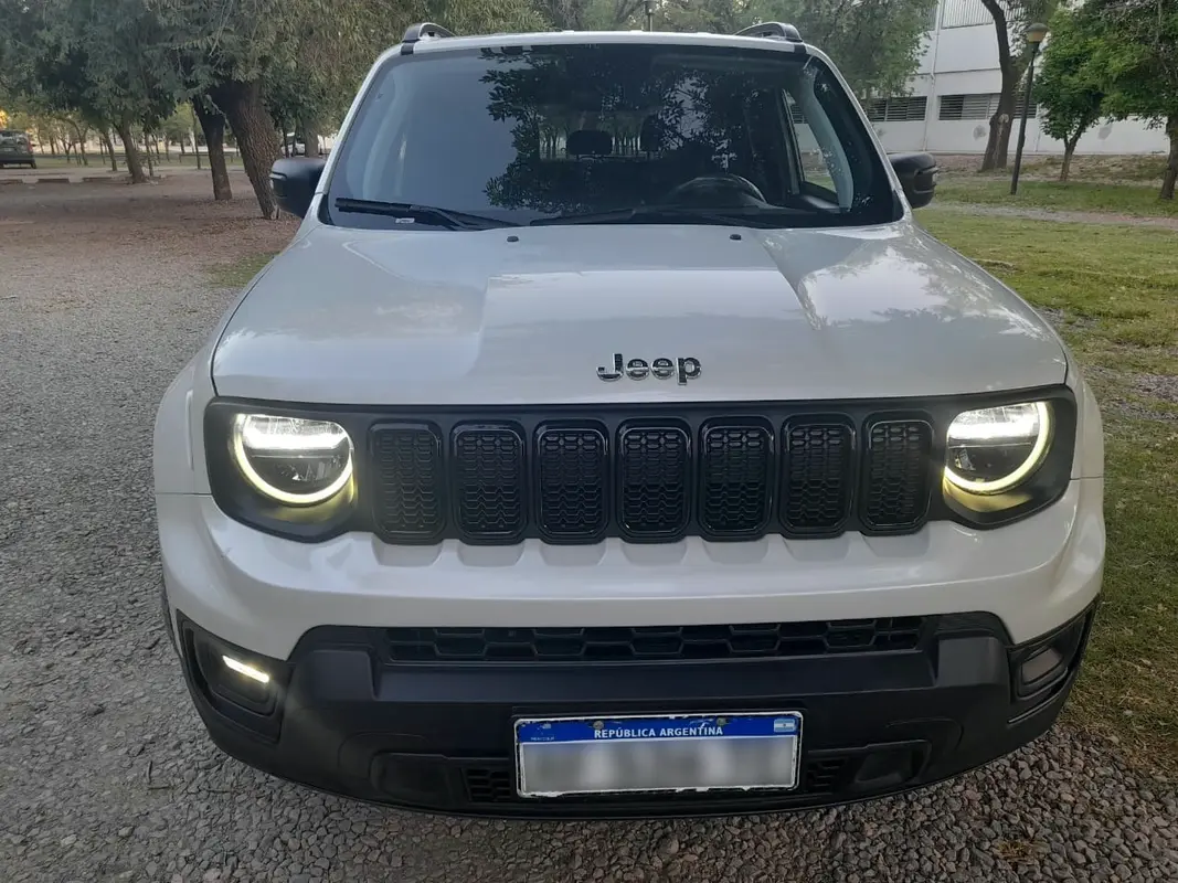 Mira esta publicación de Jeep Renegade 2022 en Motordil