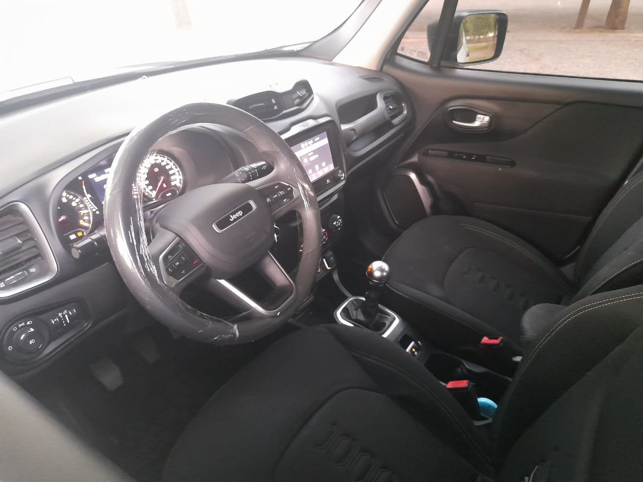 Mira esta publicación de Jeep Renegade 2022 en Motordil