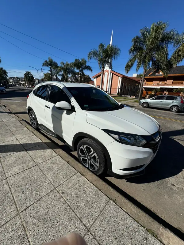 Mira esta publicación de Honda HRV 2017 en Motordil