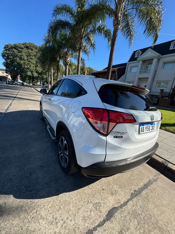 Mira esta publicación de Honda HRV 2017 en Motordil
