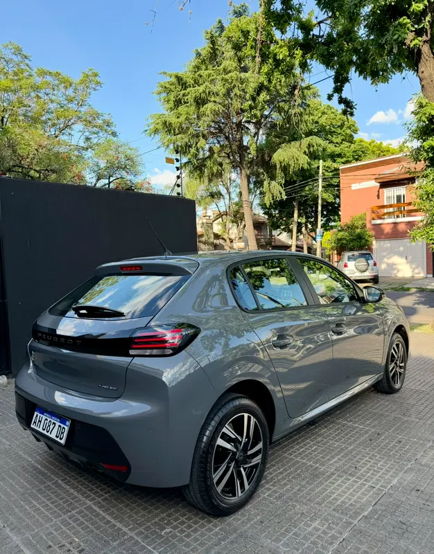 Mira esta publicación de Peugeot 208 2025 en Motordil