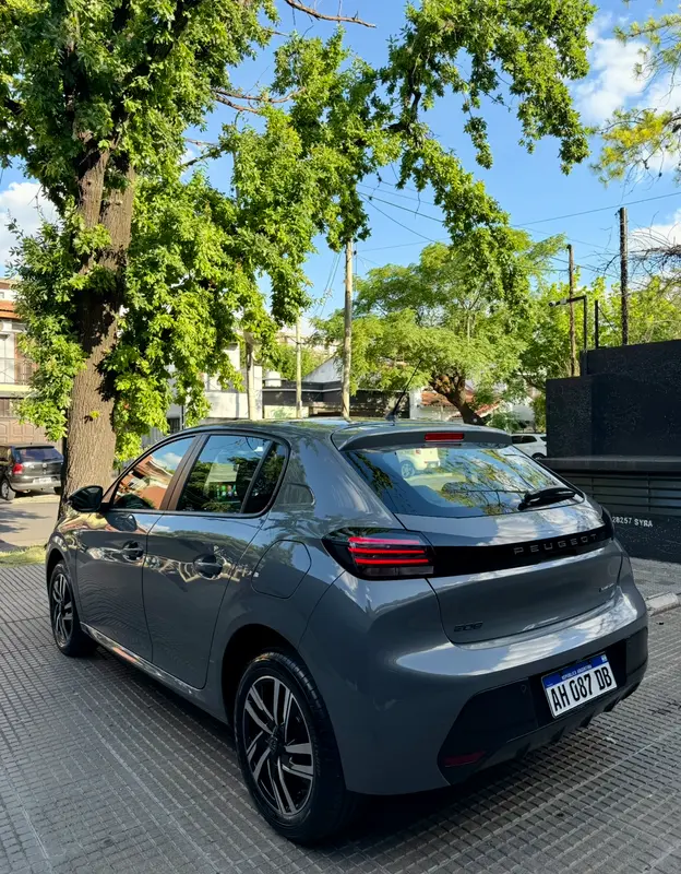 Mira esta publicación de Peugeot 208 2025 en Motordil
