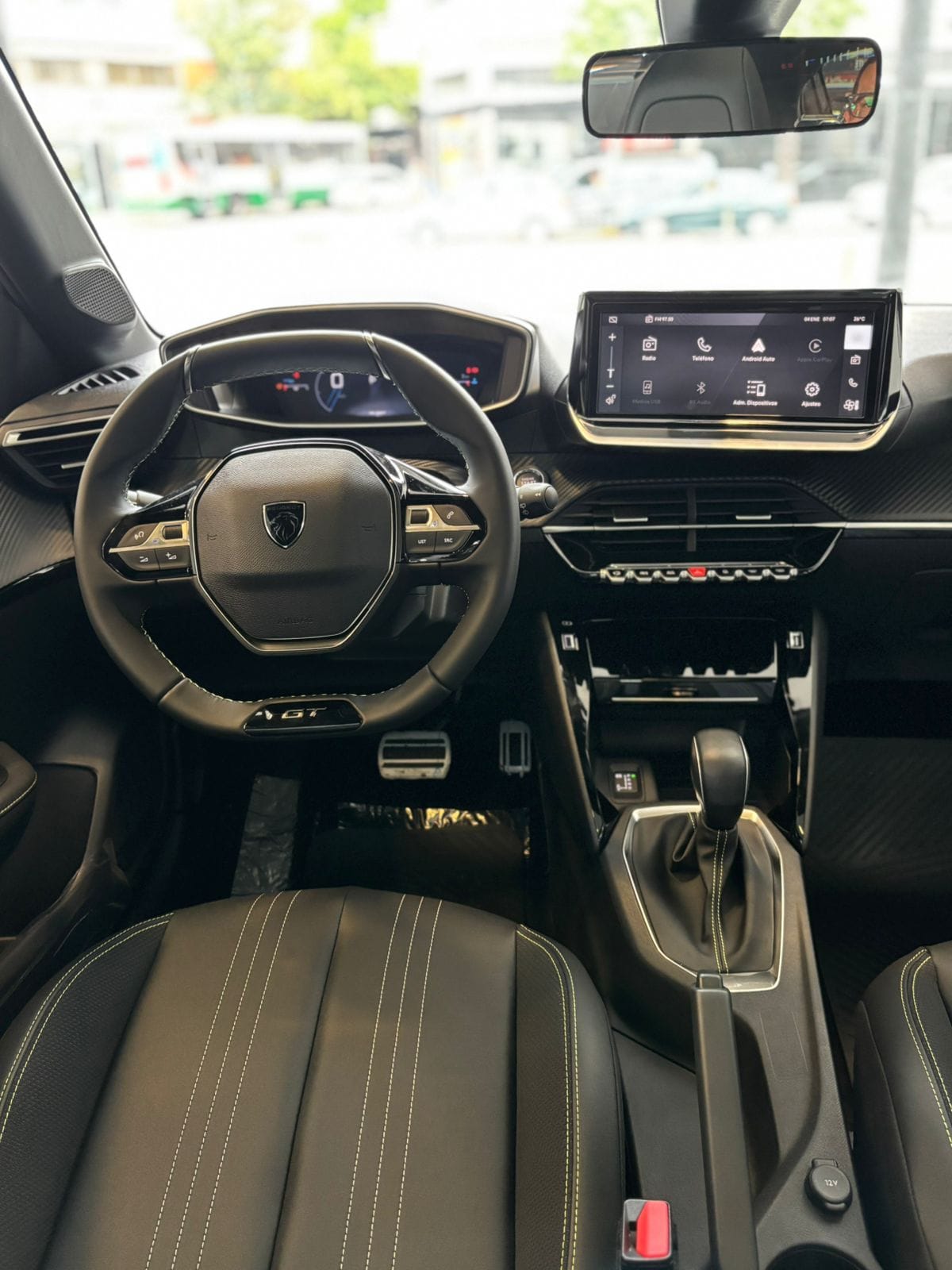 Mira esta publicación de Peugeot 208 2025 en Motordil