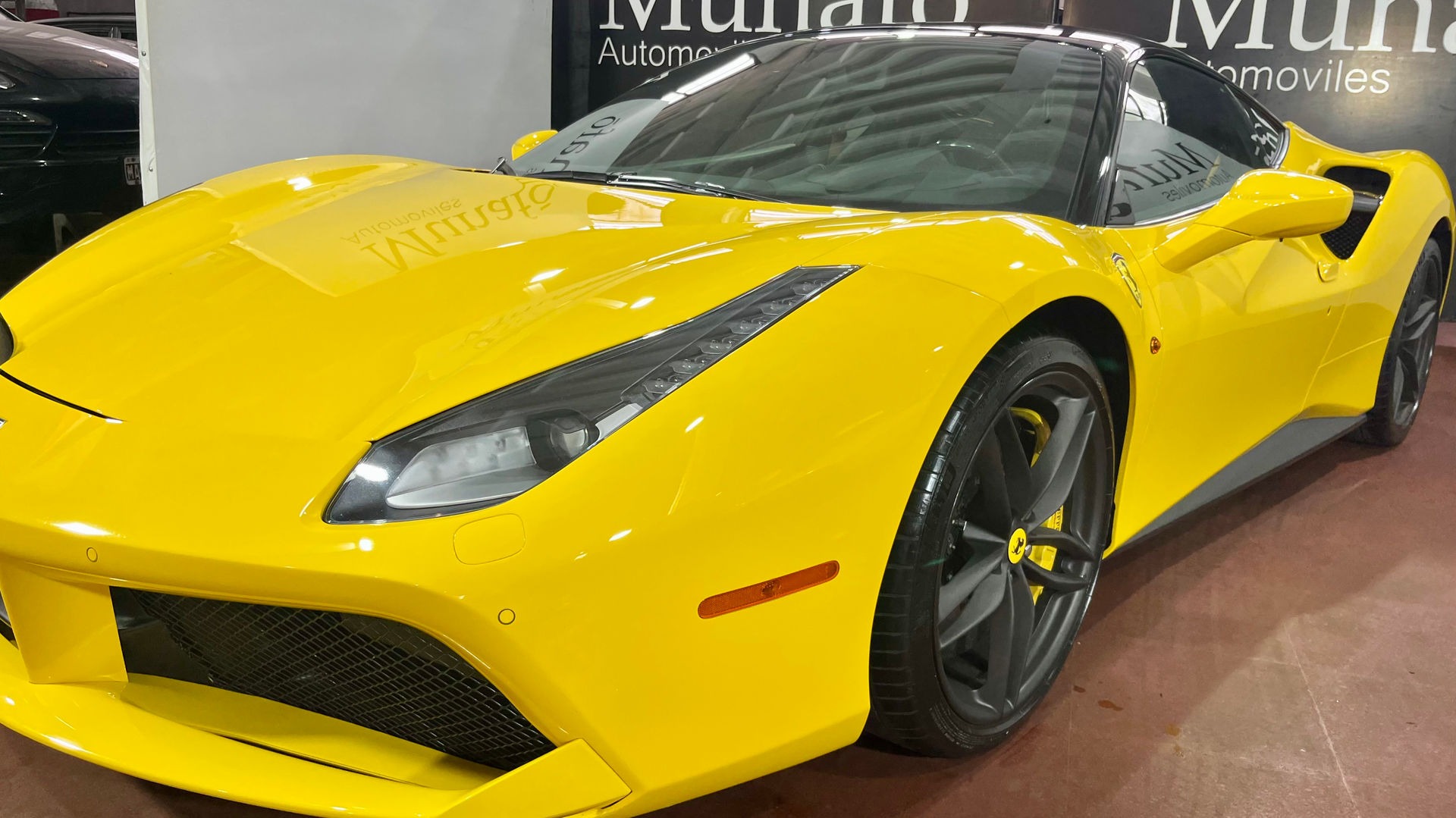 Mira esta publicación de Ferrari 488 2017 en Motordil