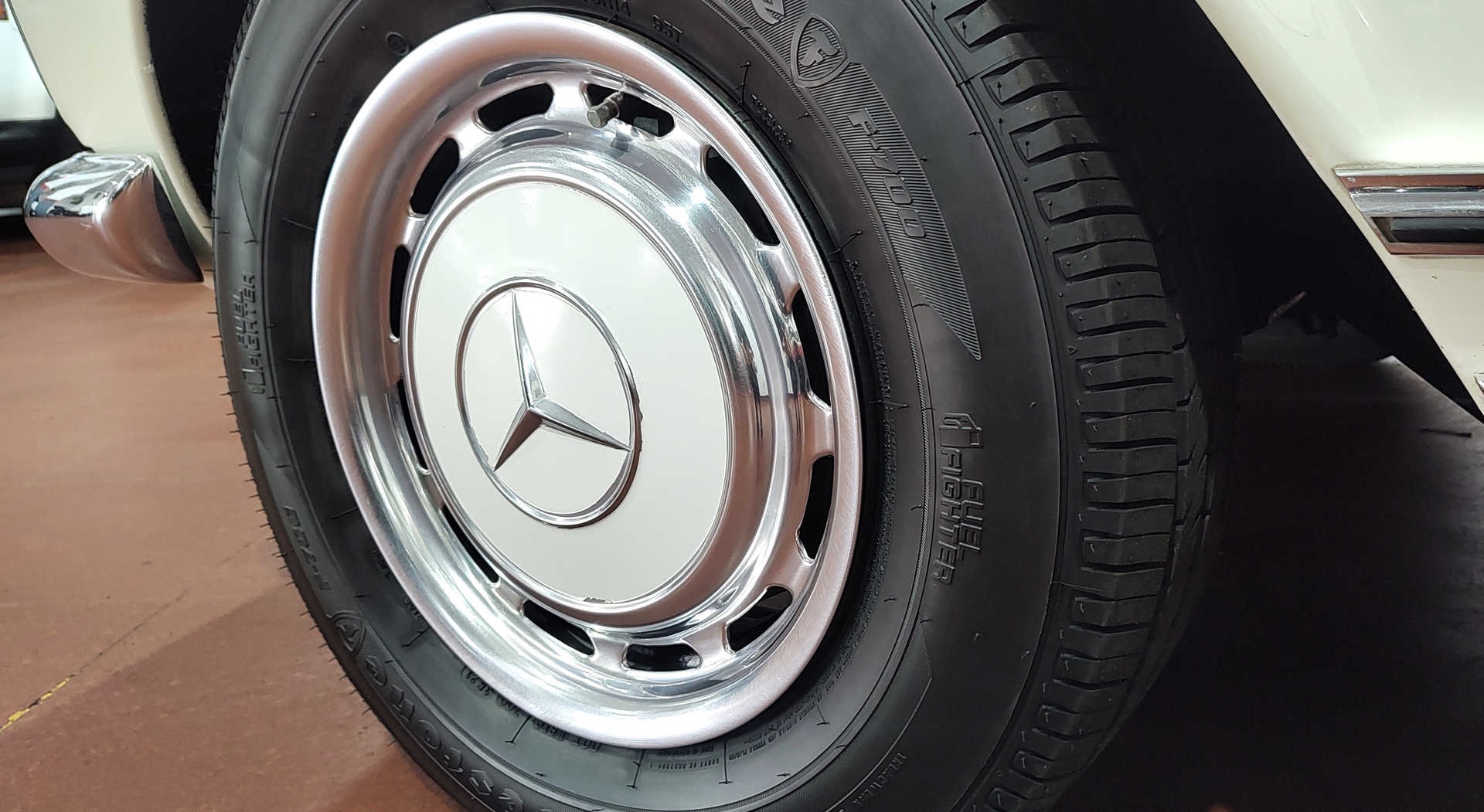 Mirá esta publicación de Mercedes Benz 230