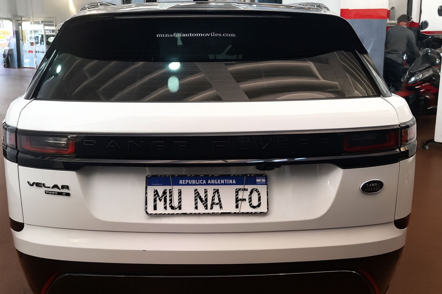 Mira esta publicación de Land Rover Range Rover Velar 2018 en Motordil