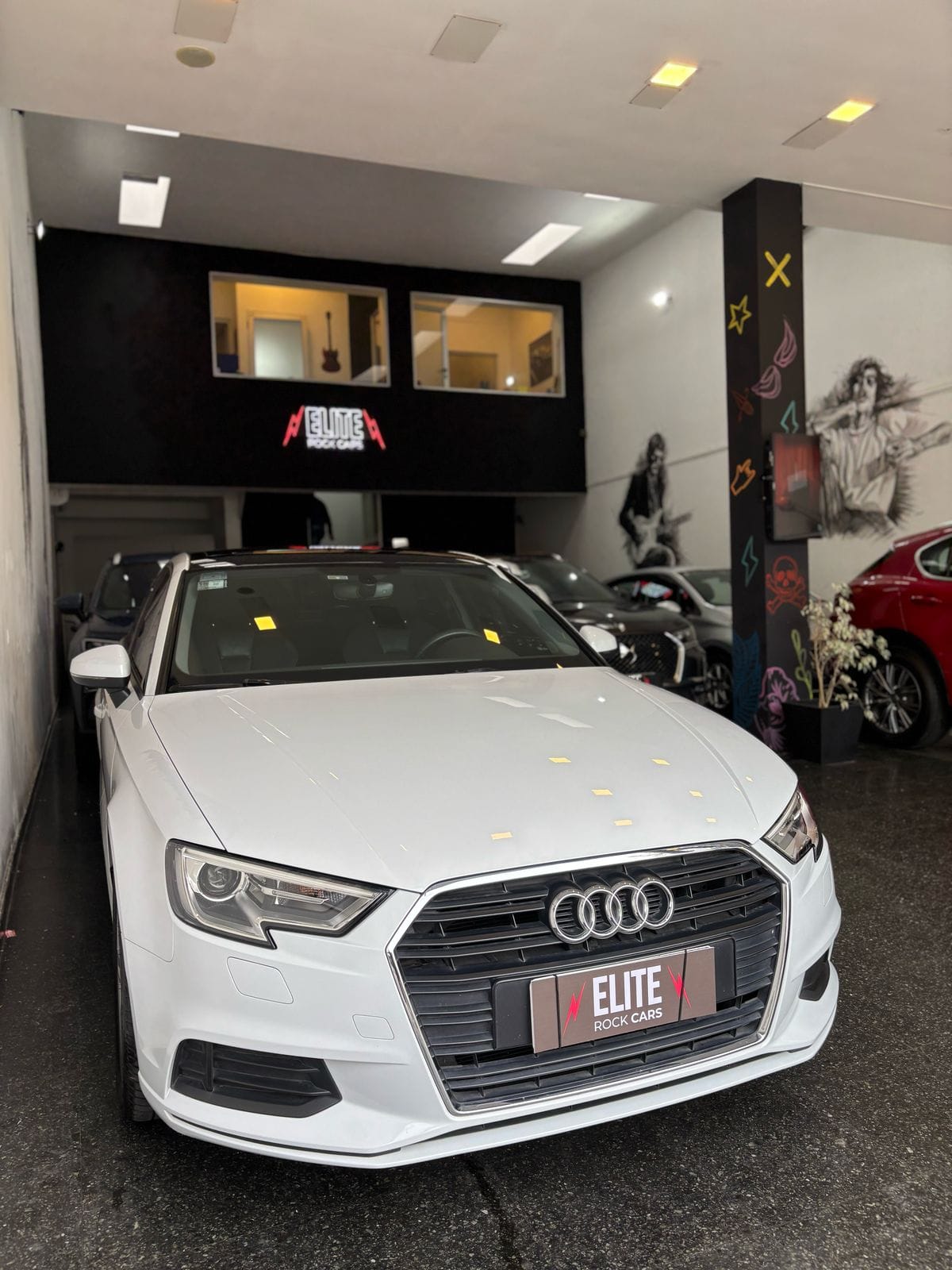 Mira esta publicación de Audi A3 Sedan 2018 en Motordil