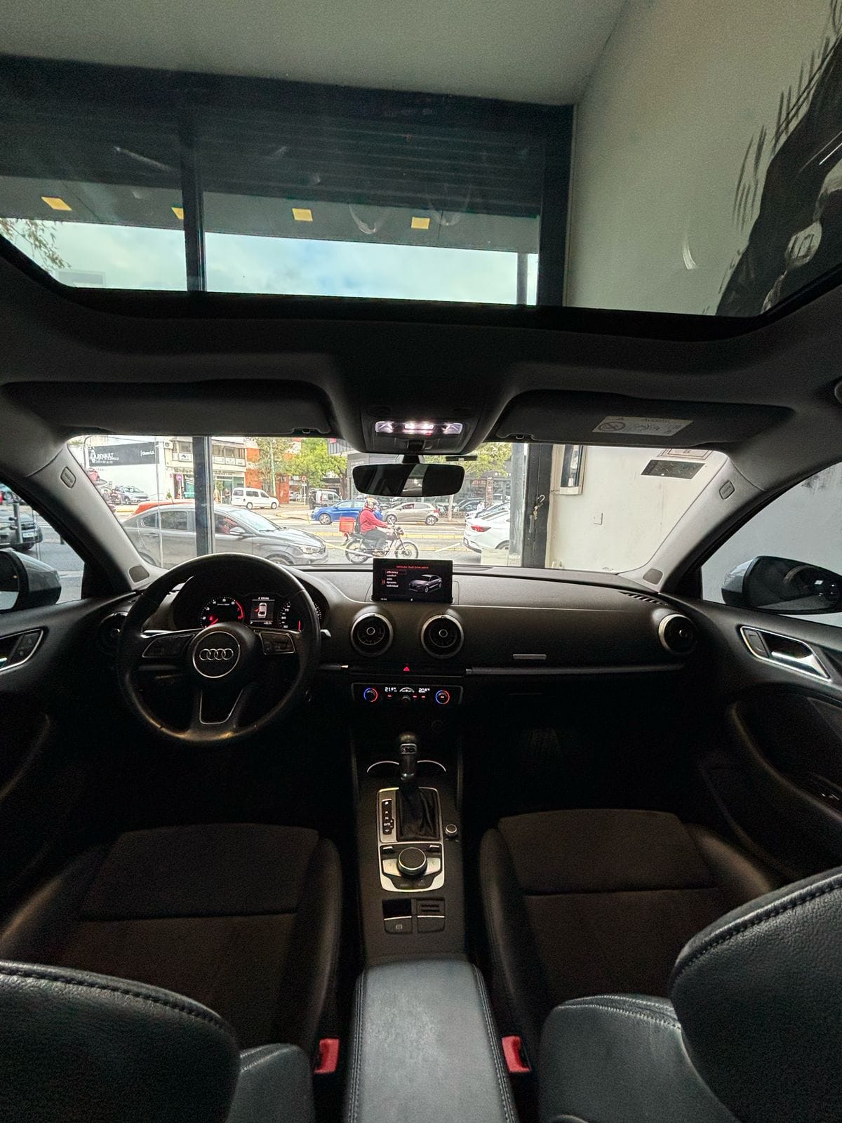 Mira esta publicación de Audi A3 Sedan 2018 en Motordil