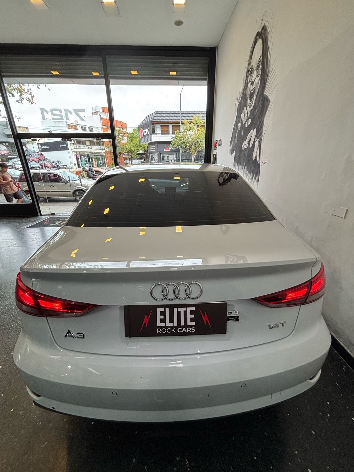 Mira esta publicación de Audi A3 Sedan 2018 en Motordil