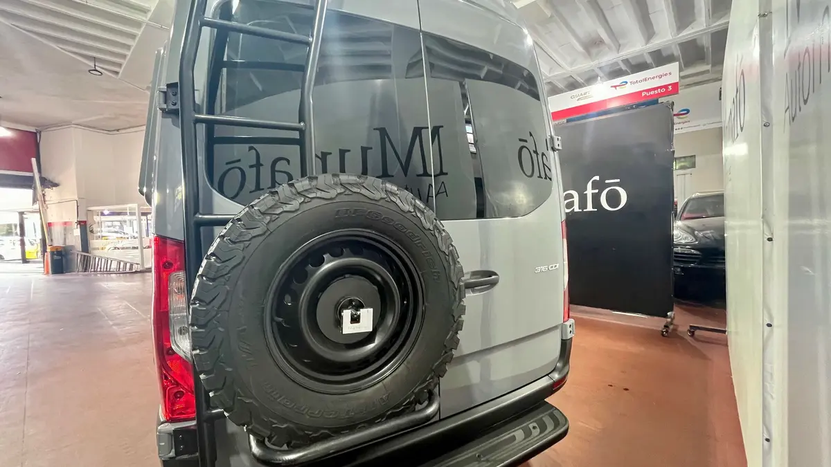 Mira esta publicación de Mercedes Benz Sprinter 2023 en Motordil