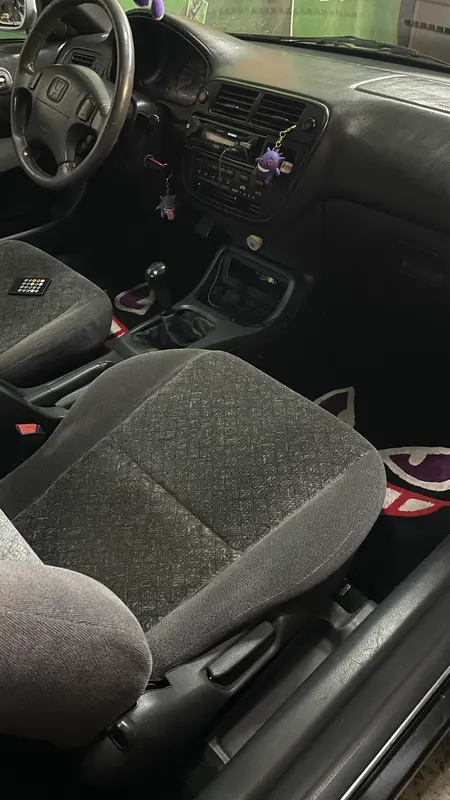 Mira esta publicación de Honda Civic 1996 en Motordil