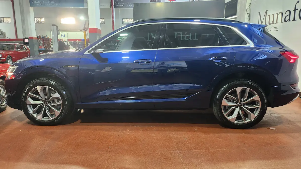 Mira esta publicación de Audi E Tron 2023 en Motordil