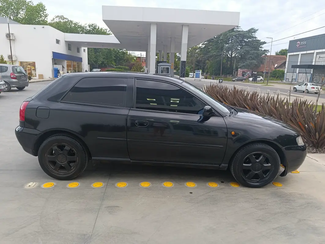 Mira esta publicación de Audi A3 2001 en Motordil