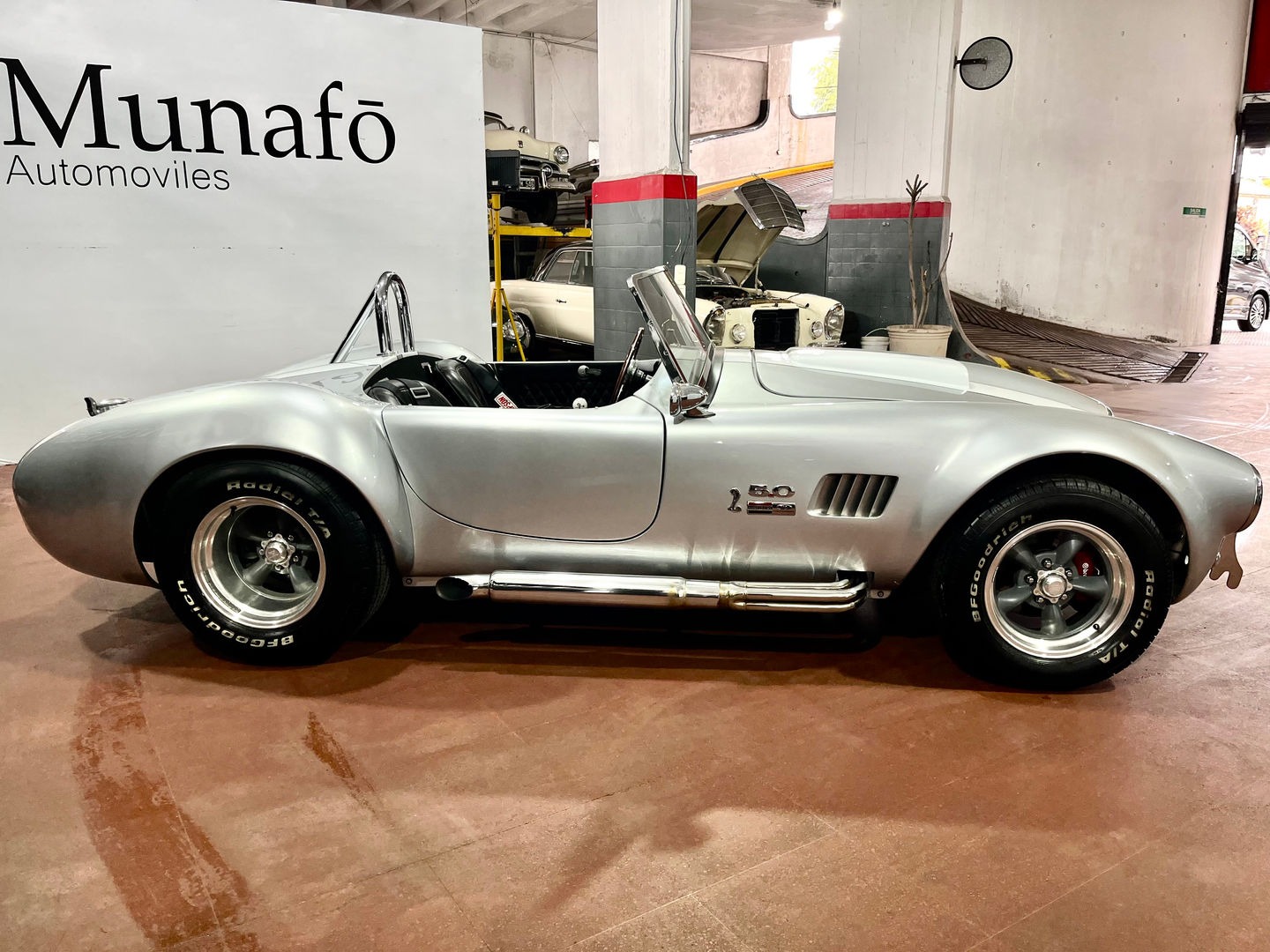 Mira esta publicación de Shelby Cobra 1974 en Motordil