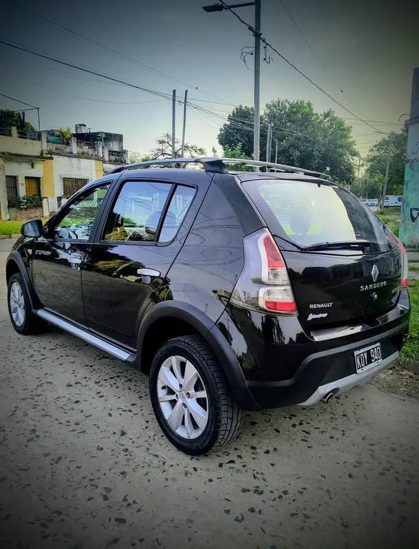 Mira esta publicación de Renault Otros 2011 en Motordil