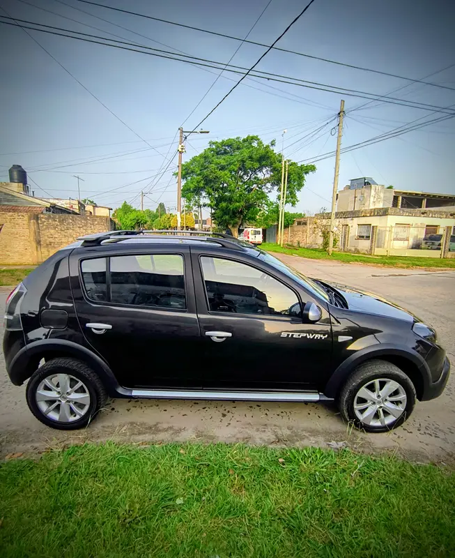 Mira esta publicación de Renault Otros 2011 en Motordil