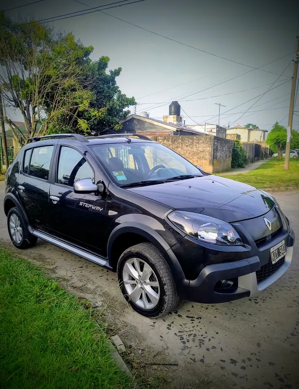 Mira esta publicación de Renault Otros 2011 en Motordil