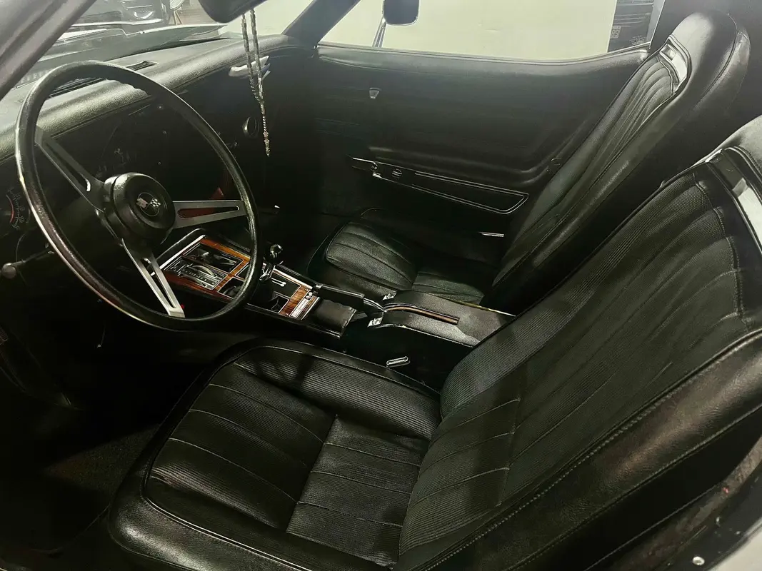 Mira esta publicación de Chevrolet Corvette 1975 en Motordil