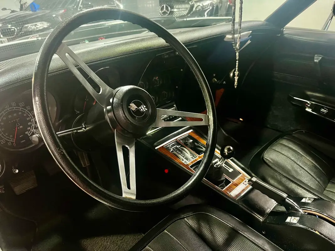 Mira esta publicación de Chevrolet Corvette 1975 en Motordil