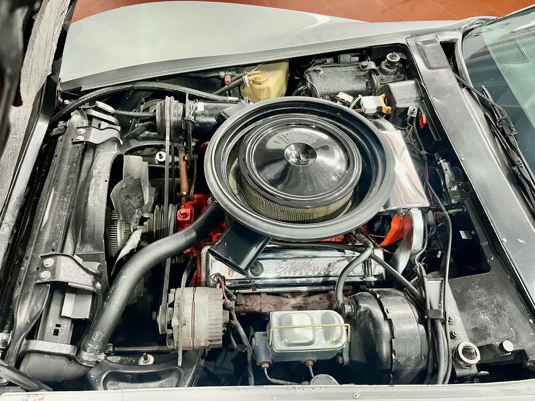 Mira esta publicación de Chevrolet Corvette 1975 en Motordil