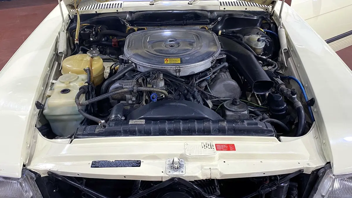 Mira esta publicación de Mercedes Benz 380 1985 en Motordil