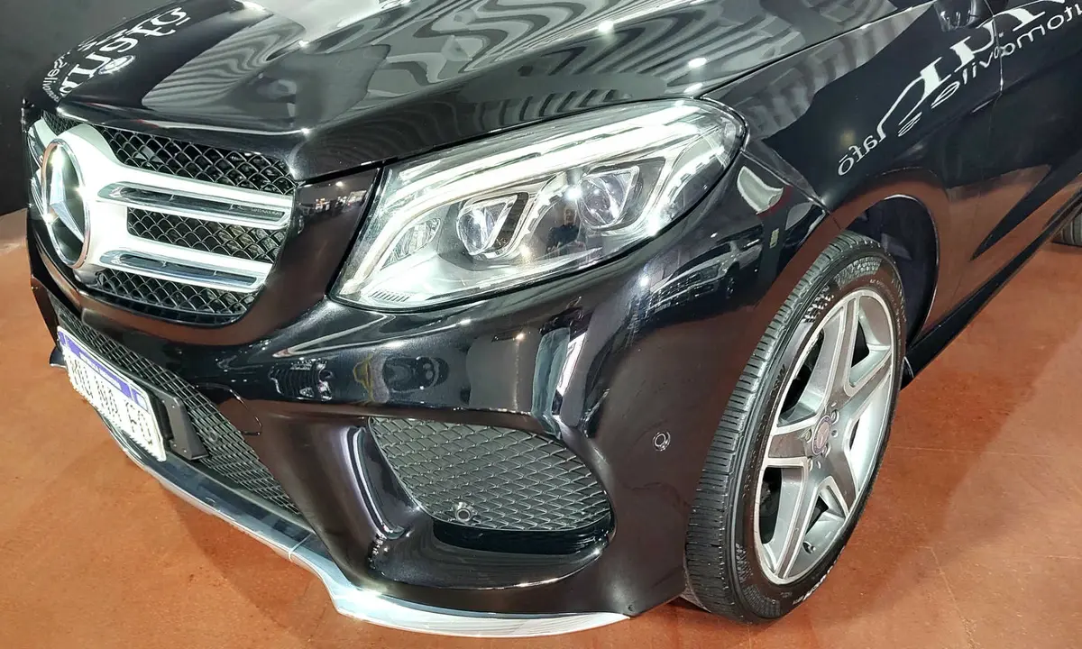 Mira esta publicación de Mercedes Benz GLE 2017 en Motordil