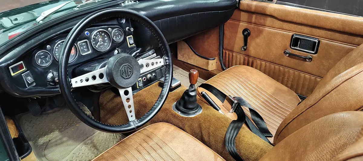 Mira esta publicación de MG Otros 1971 en Motordil