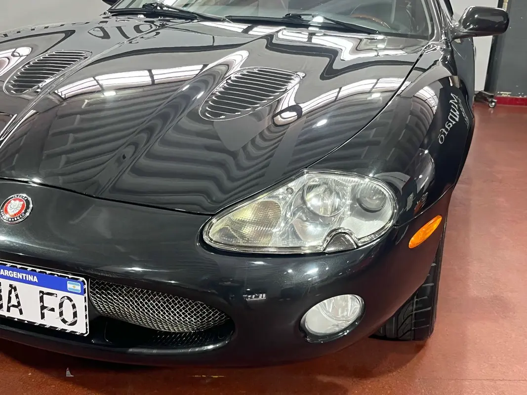 Mira esta publicación de Jaguar XKR 2001 en Motordil