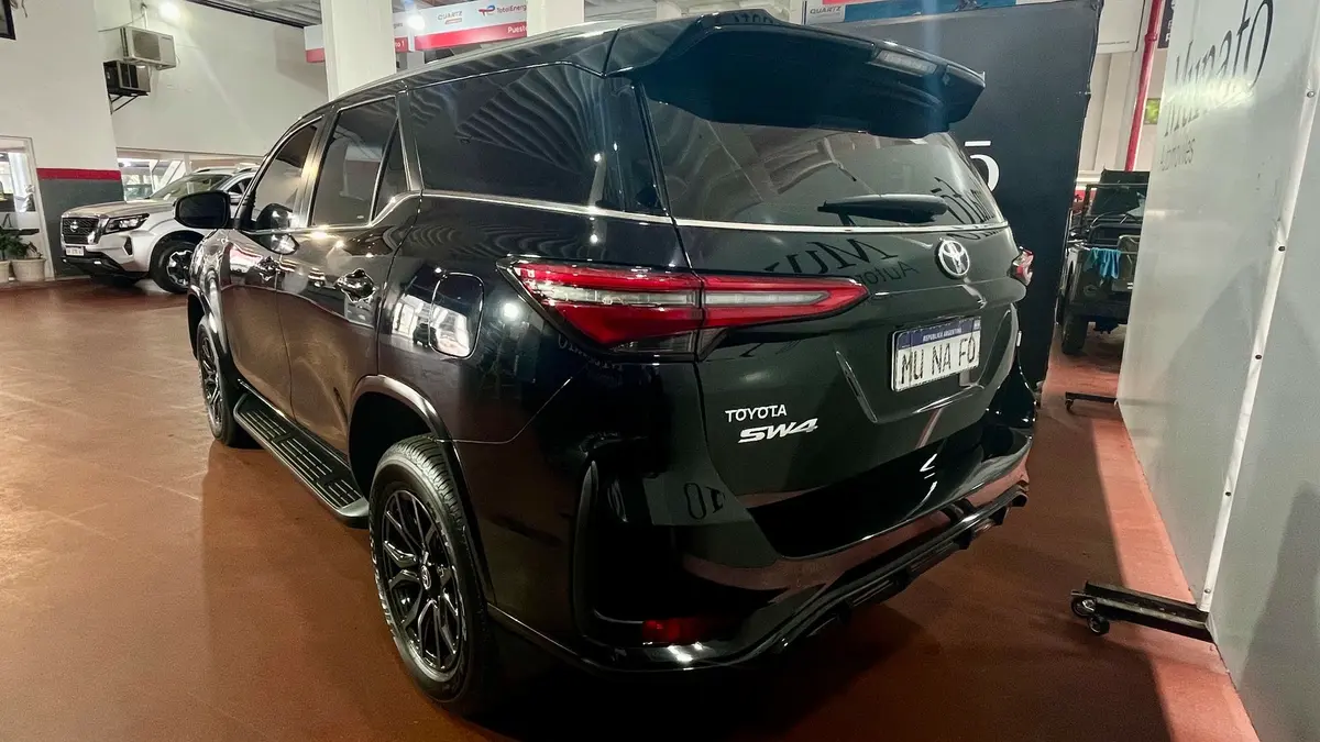 Mira esta publicación de Toyota SW4 2023 en Motordil