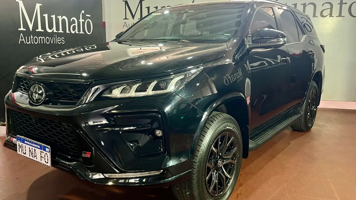 Mira esta publicación de Toyota SW4 2023 en Motordil